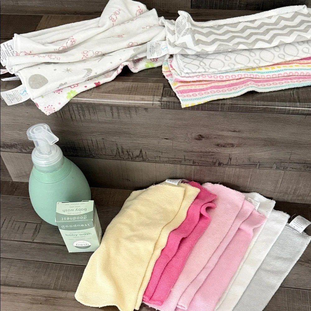 Colorful Baby Washcloth Set with Soap Dispenser